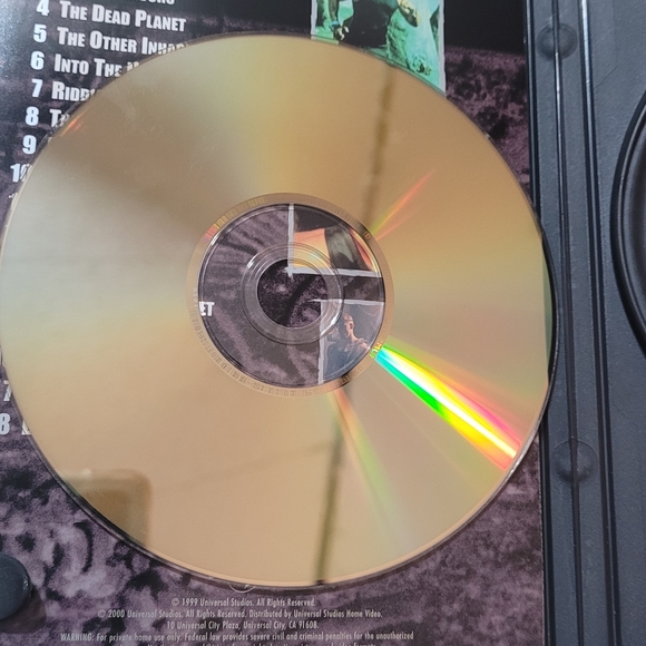 Pitch Black / The Chronicles of Riddick DVD bundle EUC - Picture 6 of 10